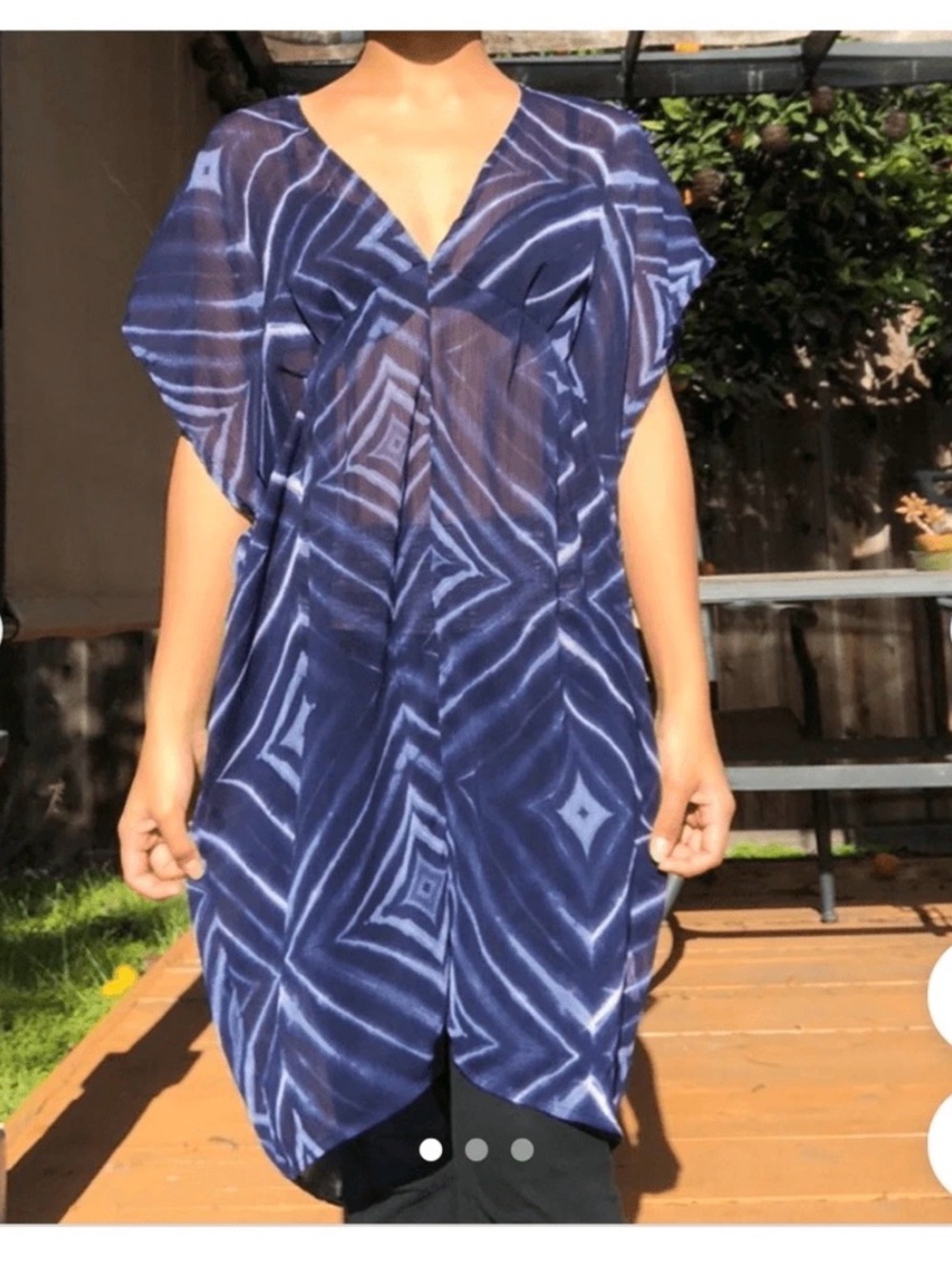 OLD NAVY Sheer Navy & White Geometric V-Neck Tunic Swim Cover